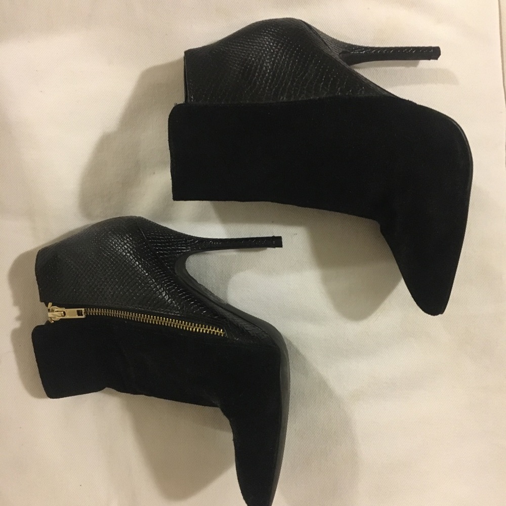 Steve Madden heeled booties